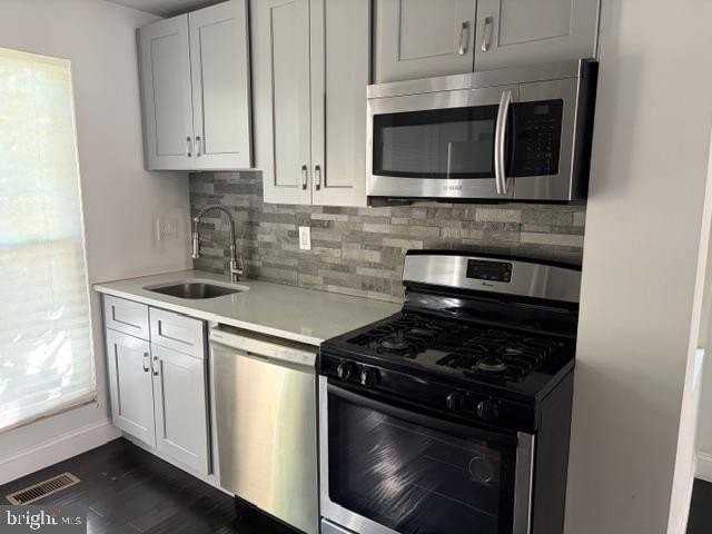 2056 Watkins St - Photo 3 of 14