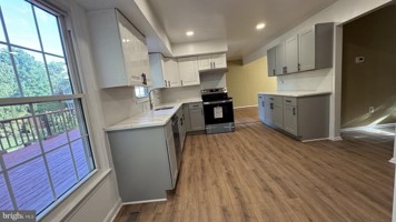 featured image of 6221 Garretson St