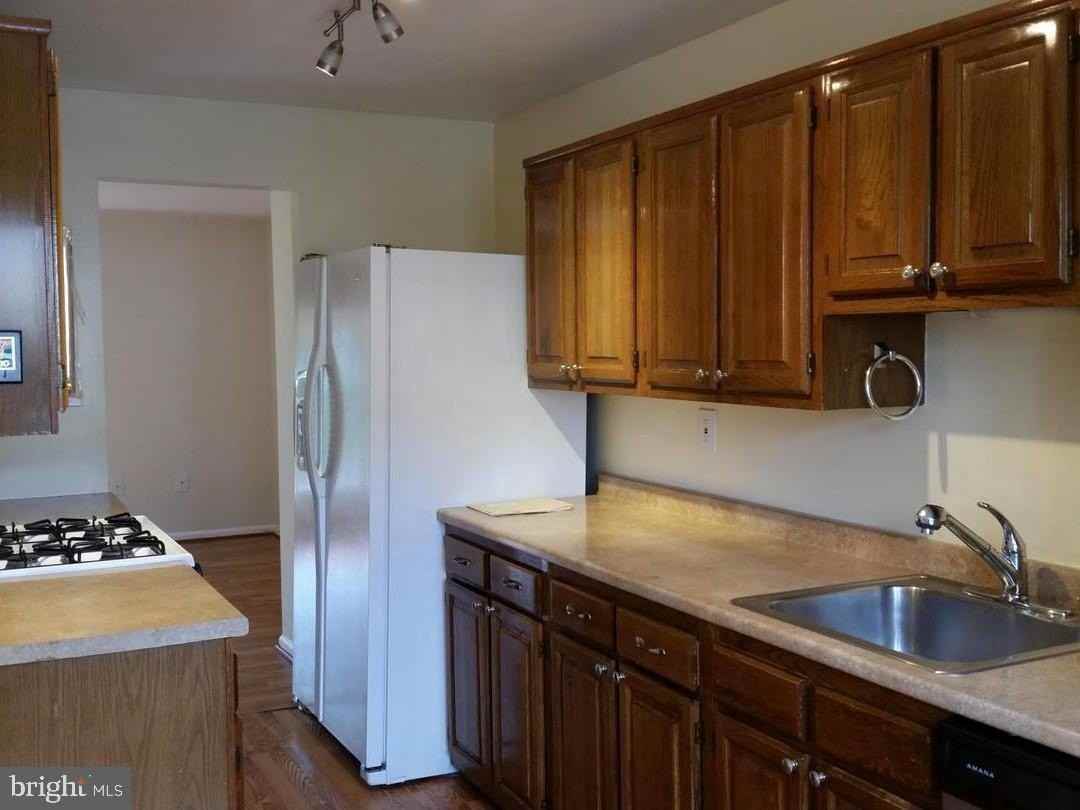 14427 Four Chimney Dr - Photo 4 of 12