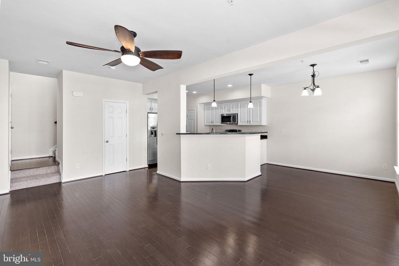 25222 Briargate Ter - Photo 5 of 35