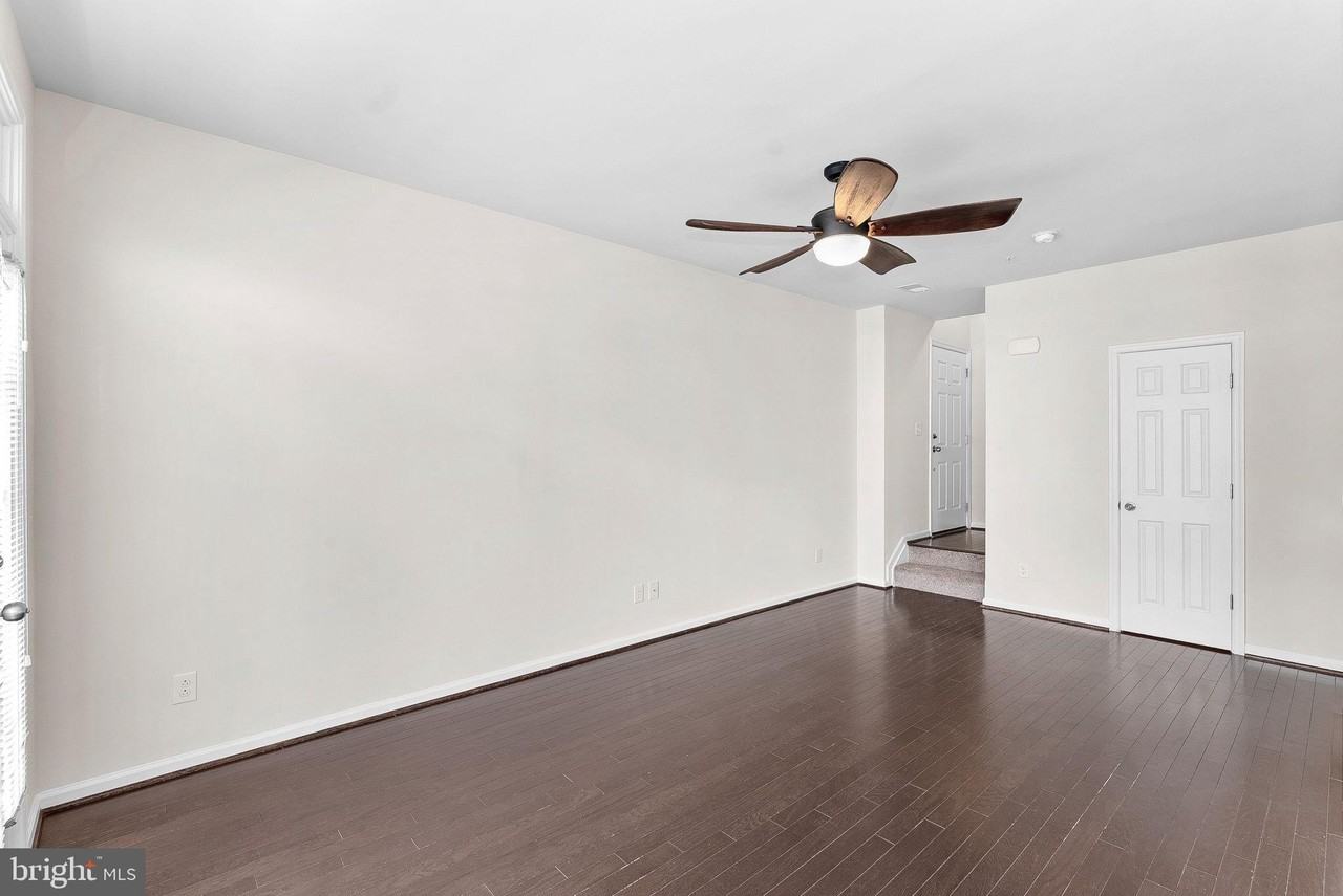 25222 Briargate Ter - Photo 6 of 35