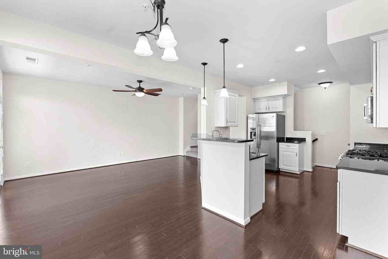 25222 Briargate Ter - Photo 7 of 35