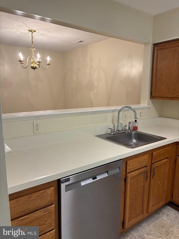 9436 Scarlet Oak Dr - Photo 4 of 14