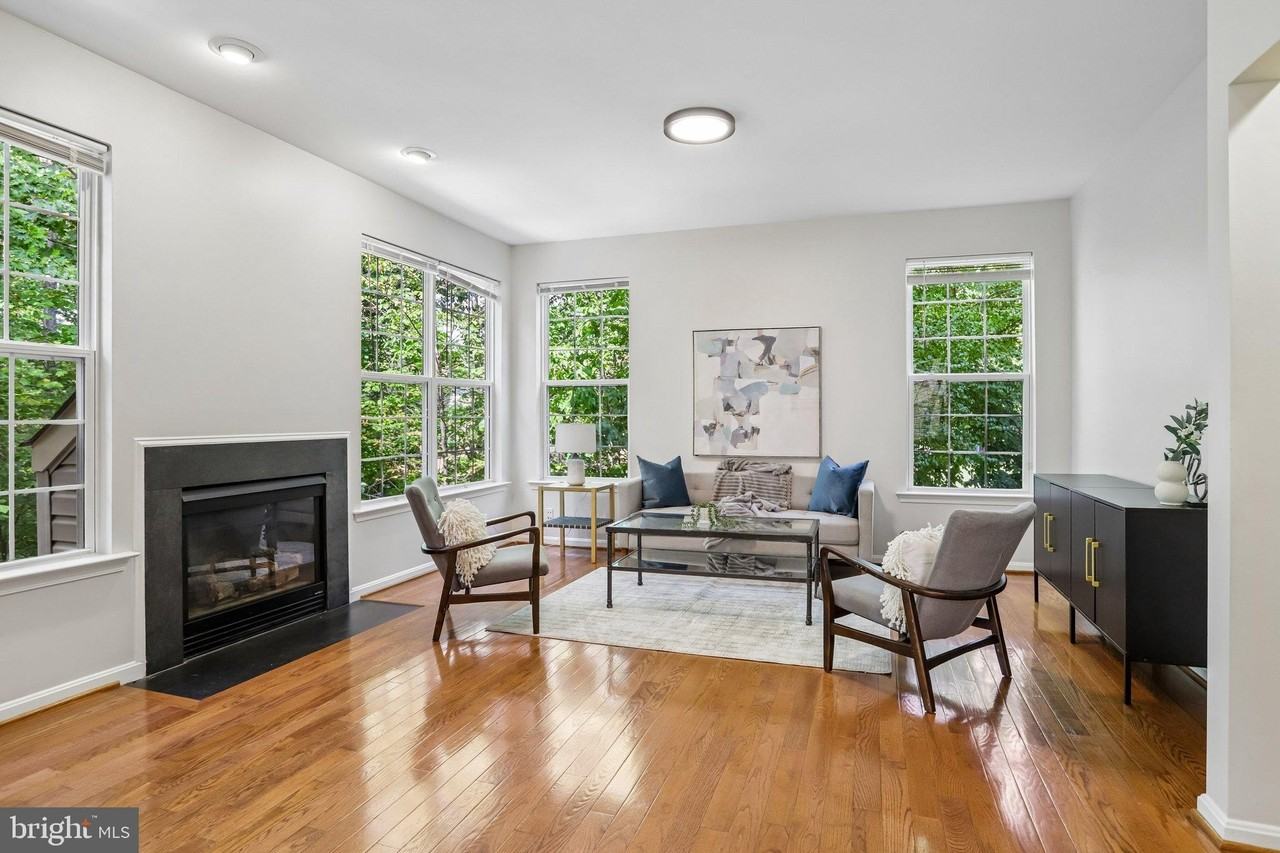 15230 Lord Culpeper Ct - Photo 7 of 50