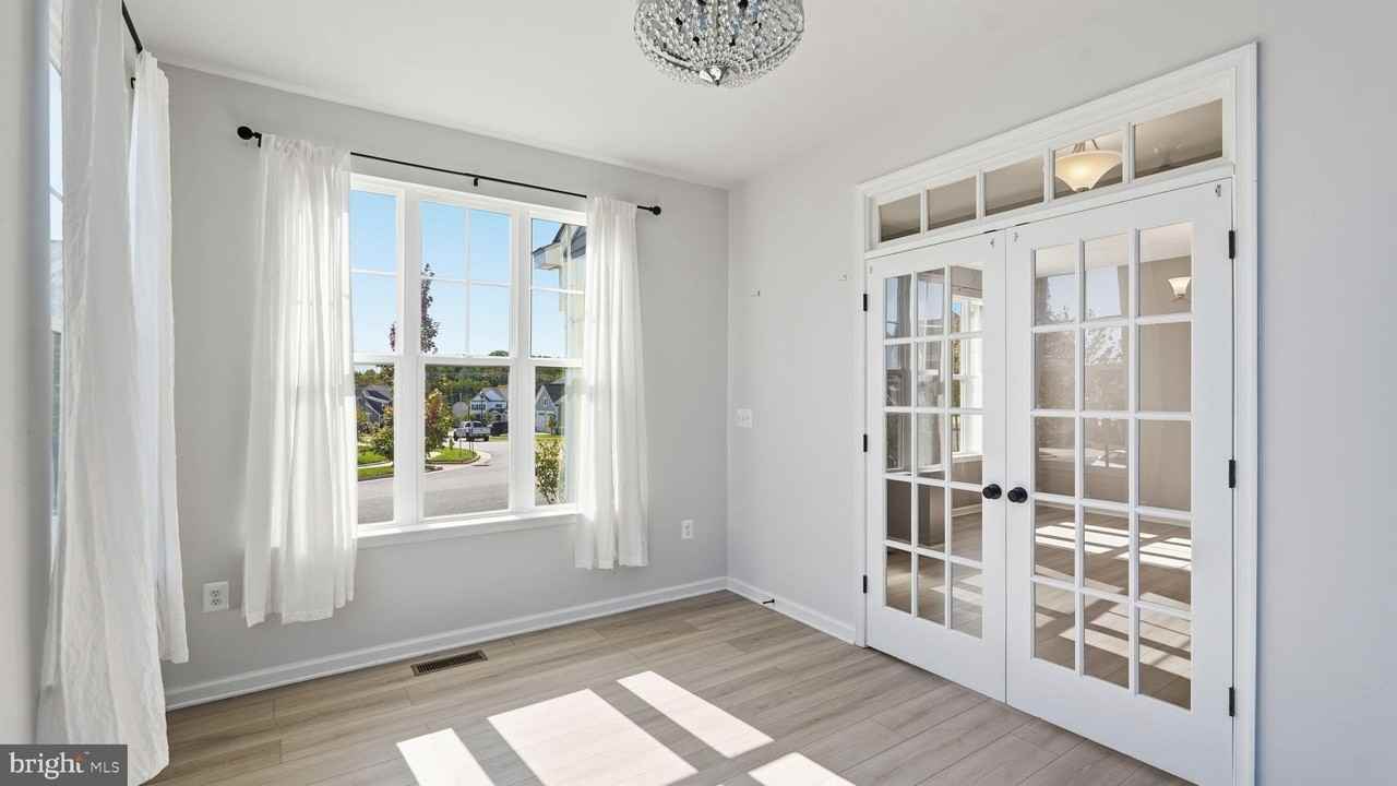 346 Smokebush Dr - Photo 7 of 37