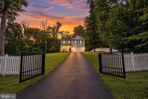 featured image of 43 Twin Oaks Dr