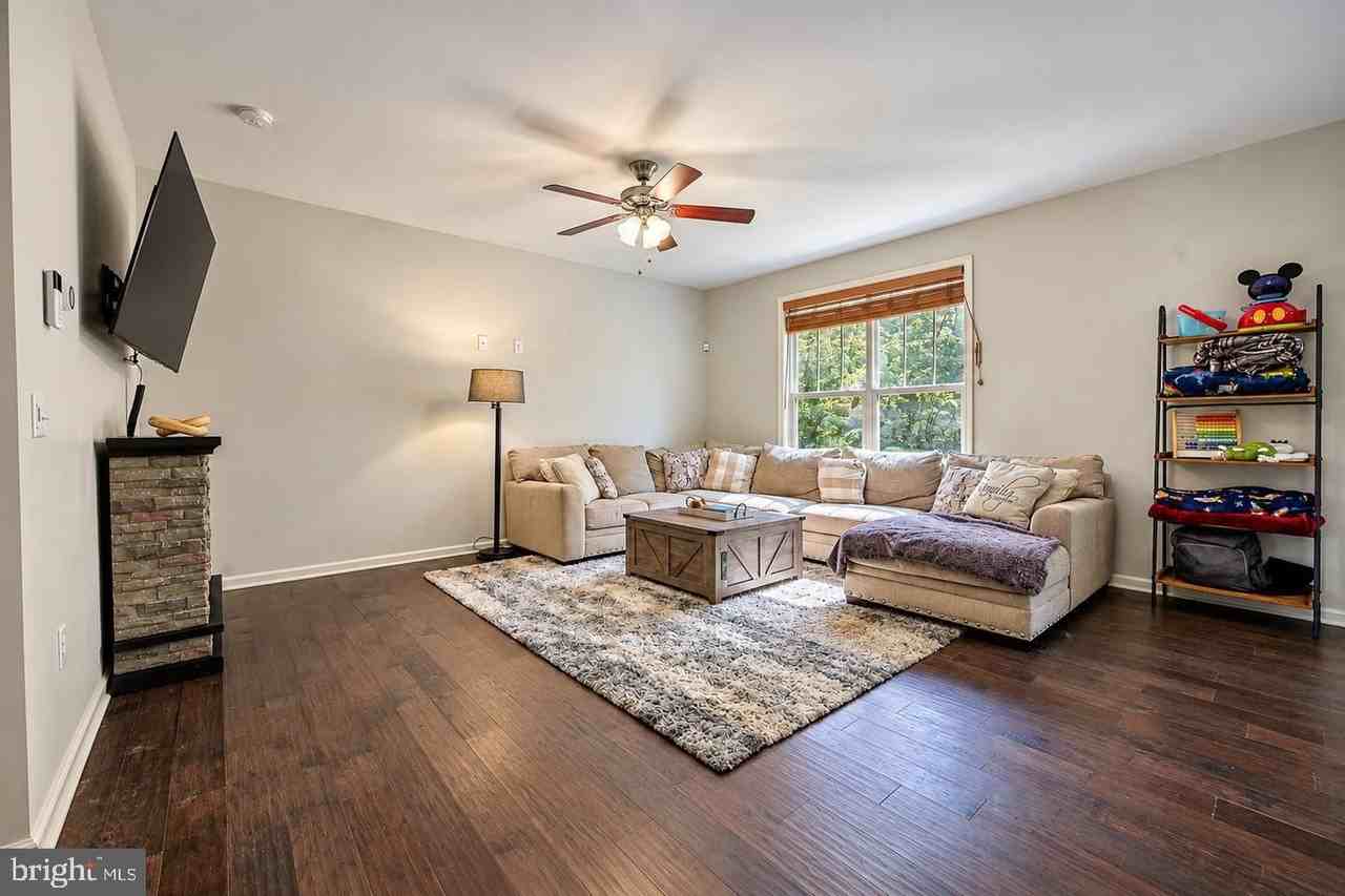 43 Twin Oaks Dr - Photo 5 of 31