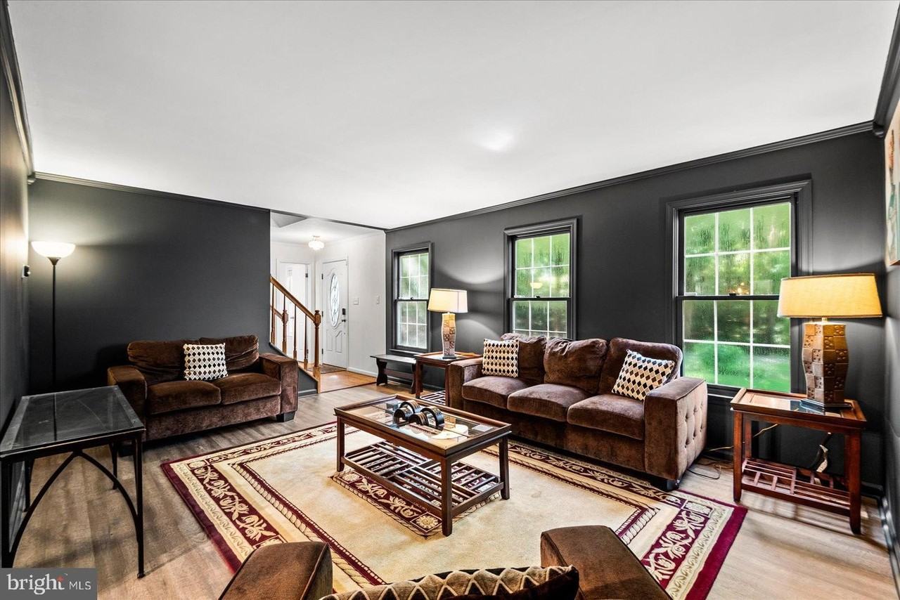 4 Puri Ln - Photo 5 of 35