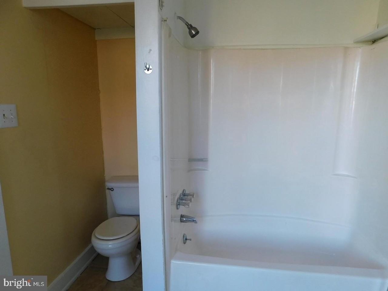 413 E Cork St - Photo 7 of 10