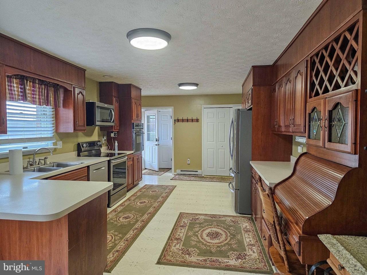 2021 War Admiral Blvd - Photo 5 of 26