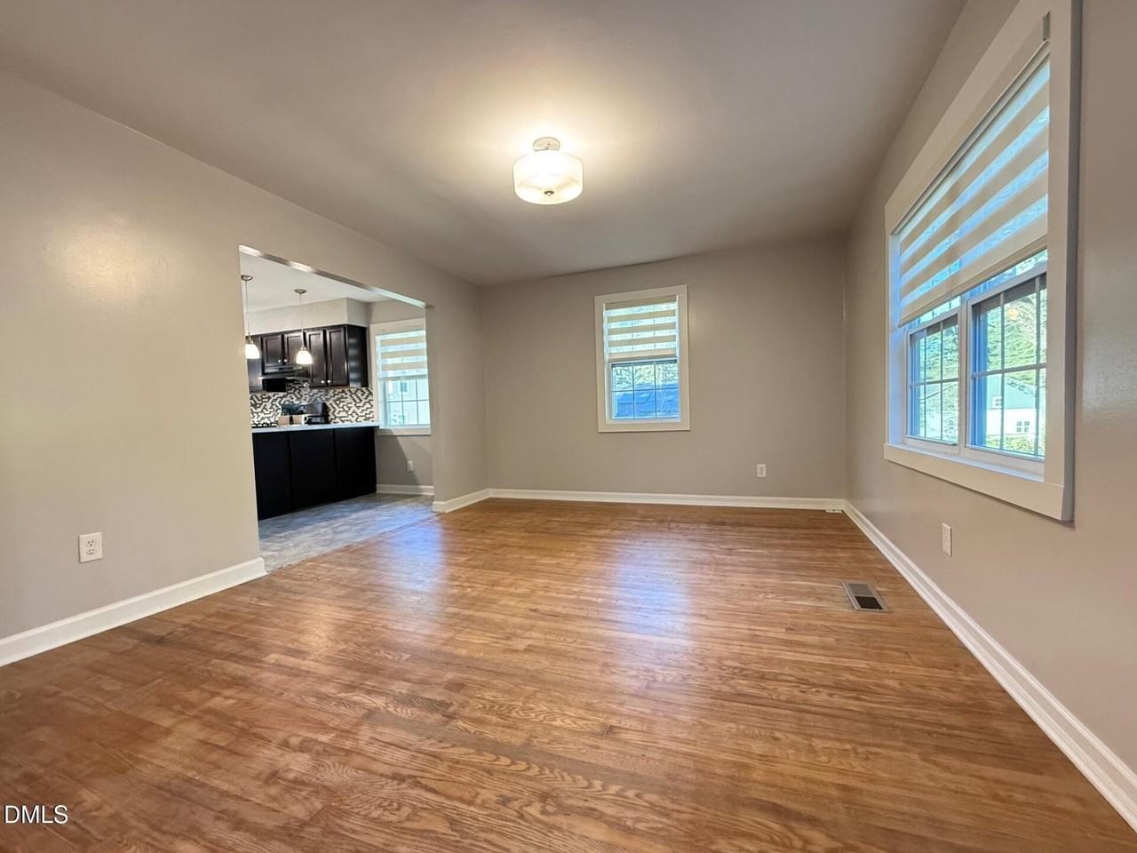 5215 Vann St - Photo 3 of 26