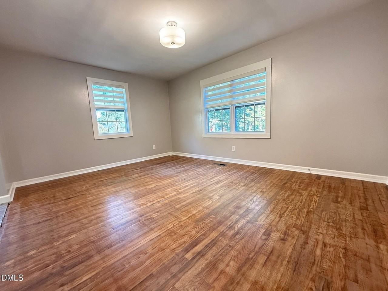 5215 Vann St - Photo 4 of 26