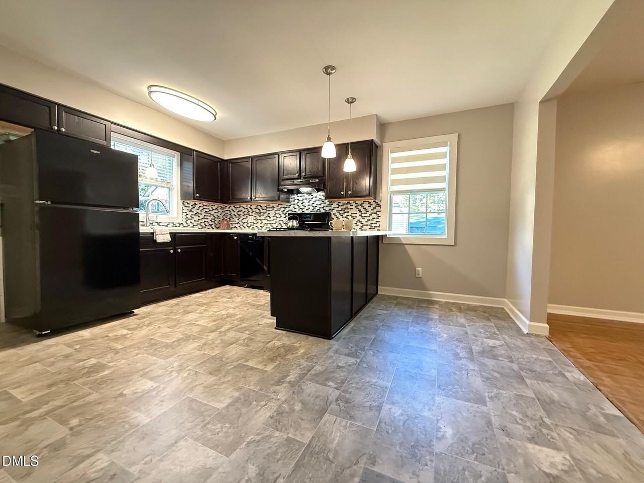 5215 Vann St - Photo 7 of 26