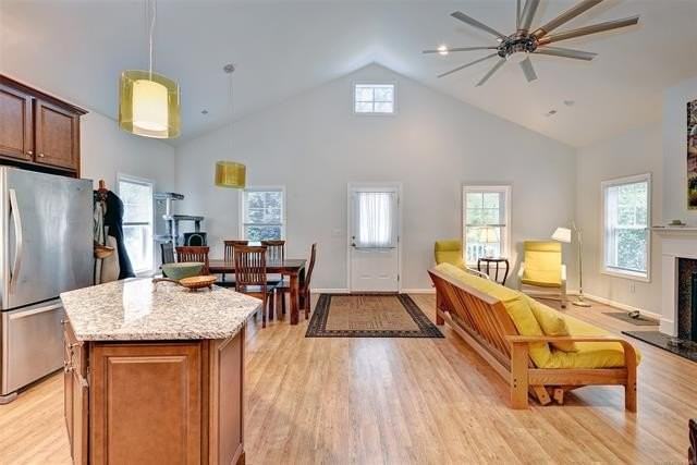 522 Mill Neck Rd - Photo 4 of 26