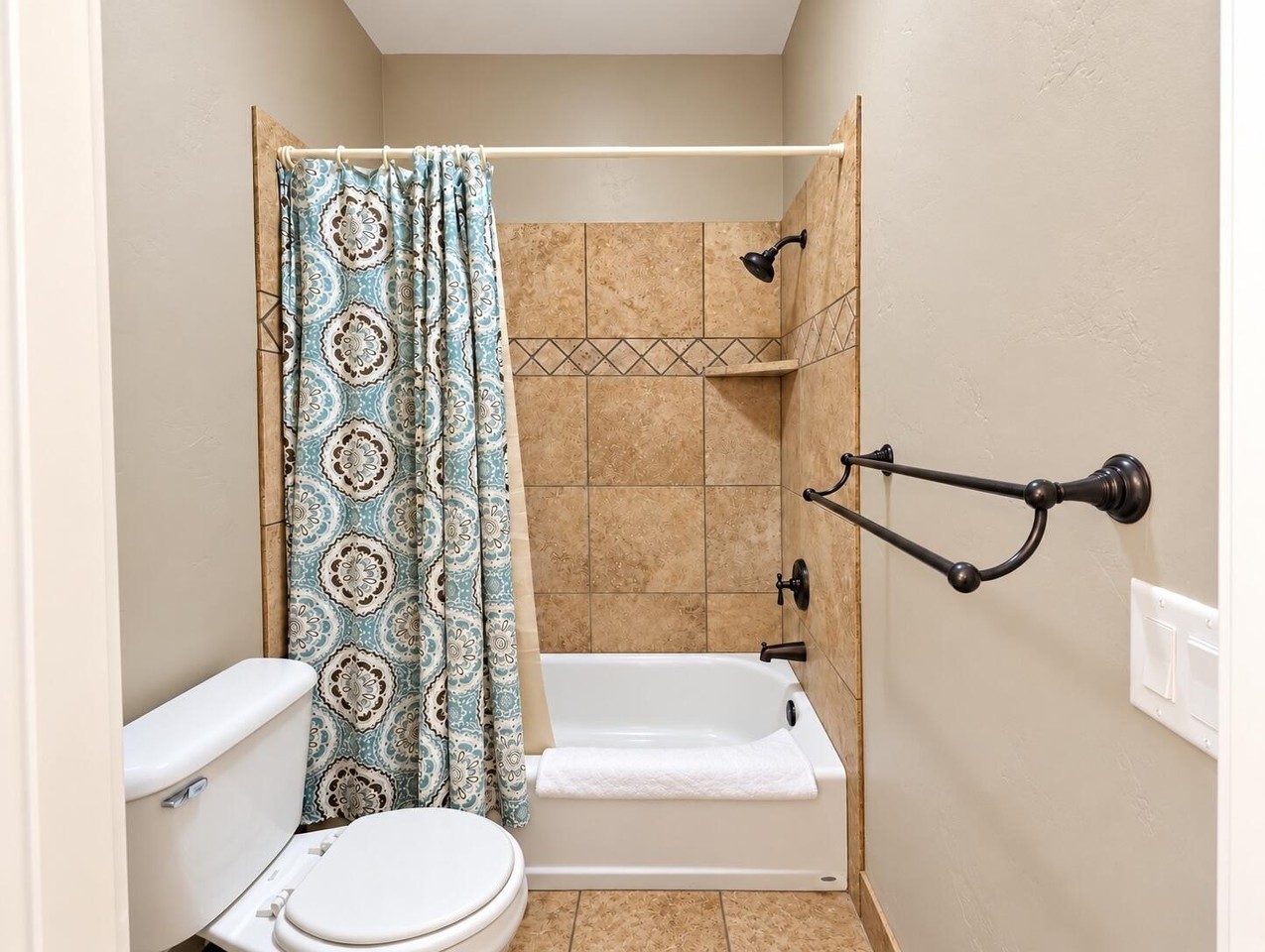 1564 S Aspen Way - Photo 4 of 17