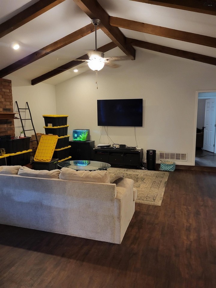 5527 Lucky Ln - Photo 3 of 6