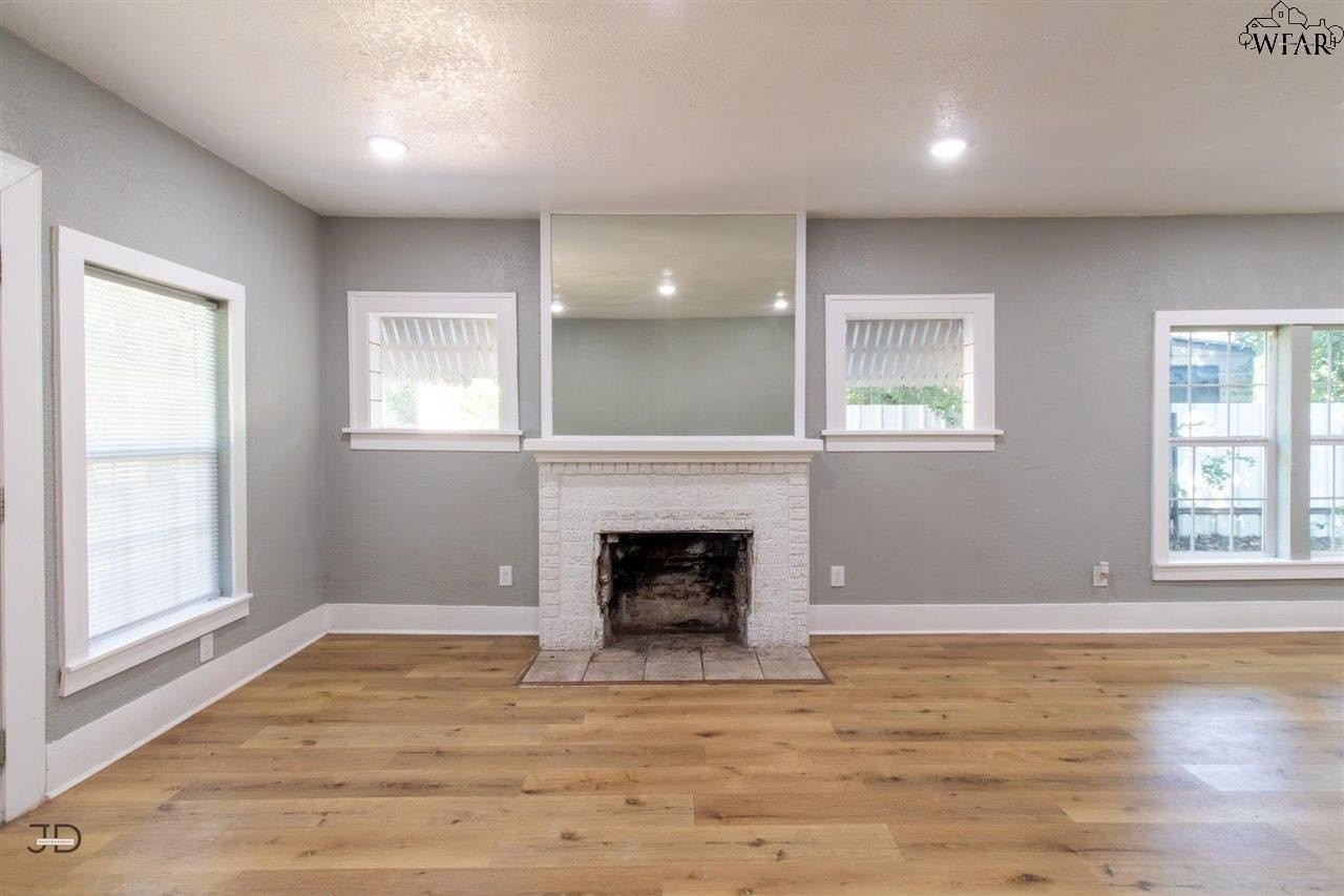 2304 Talunar Ln - Photo 7 of 30
