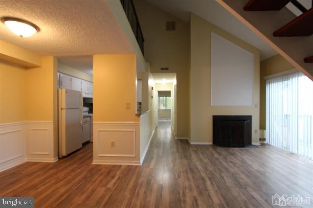 1618 Aspen Dr - Photo 3 of 35