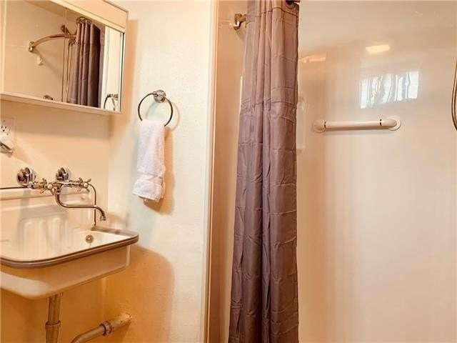 8735 Apricot St - Photo 7 of 25