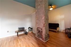 1037 N Rampart St - Photo 4 of 8