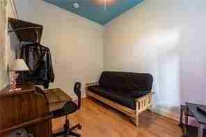 1037 N Rampart St - Photo 5 of 8
