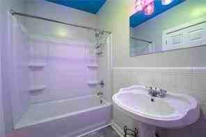 1037 N Rampart St - Photo 6 of 8