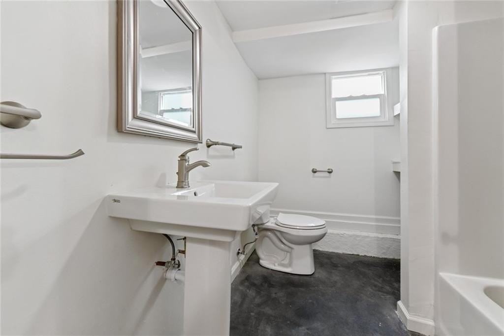 2215 Onzaga St - Photo 4 of 7