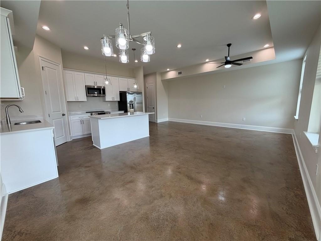 118 Berger St - Photo 4 of 31