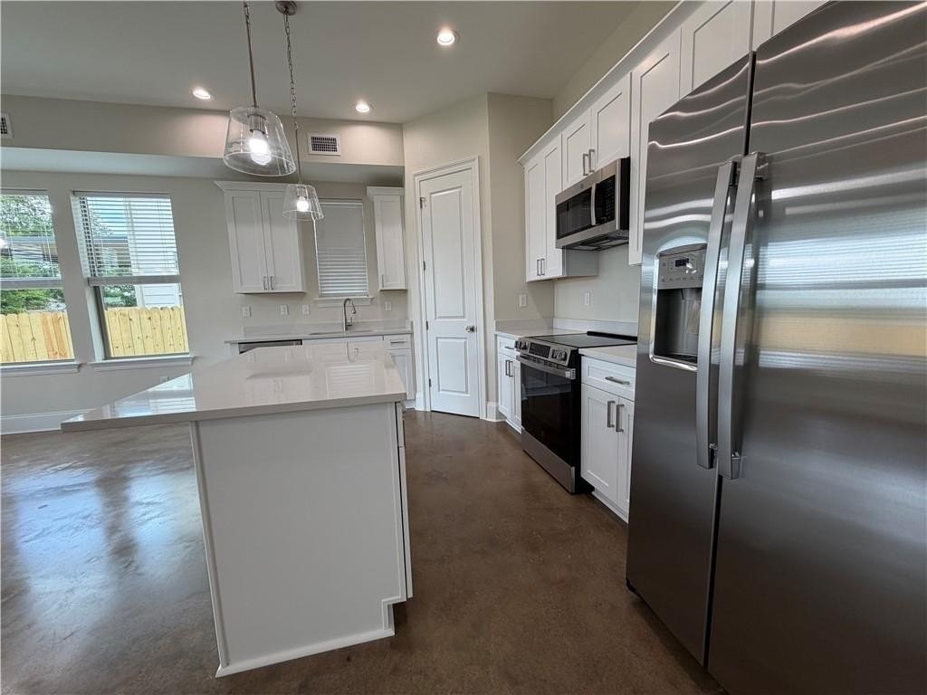 118 Berger St - Photo 5 of 31