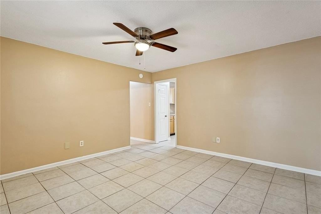 834 Pinetree St - Photo 5 of 16