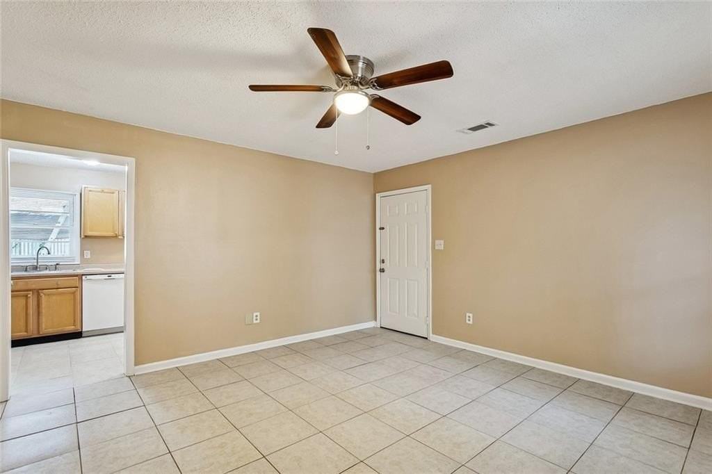 834 Pinetree St - Photo 6 of 16