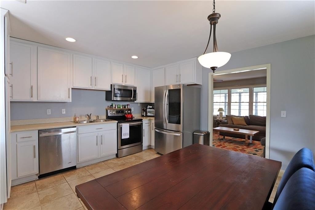 6043 Bellaire Dr - Photo 4 of 20