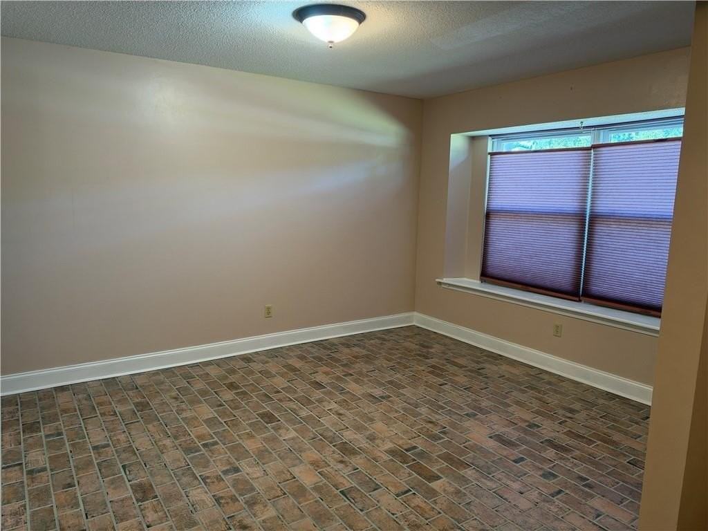 1503 Rue Lemans - Photo 3 of 23