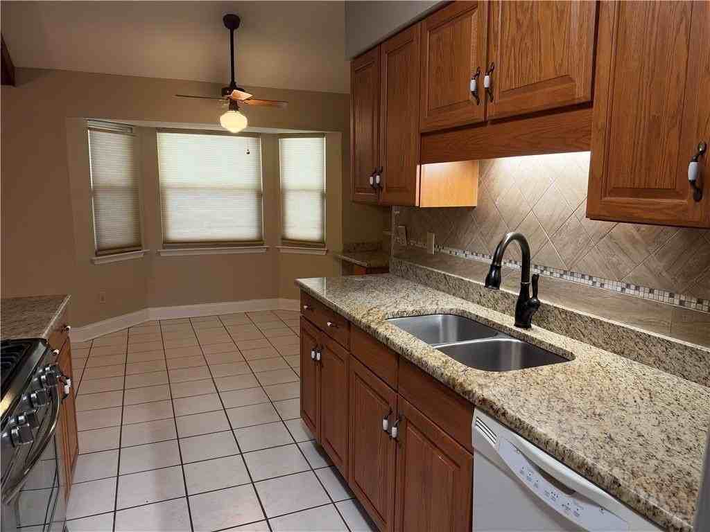 1503 Rue Lemans - Photo 7 of 23