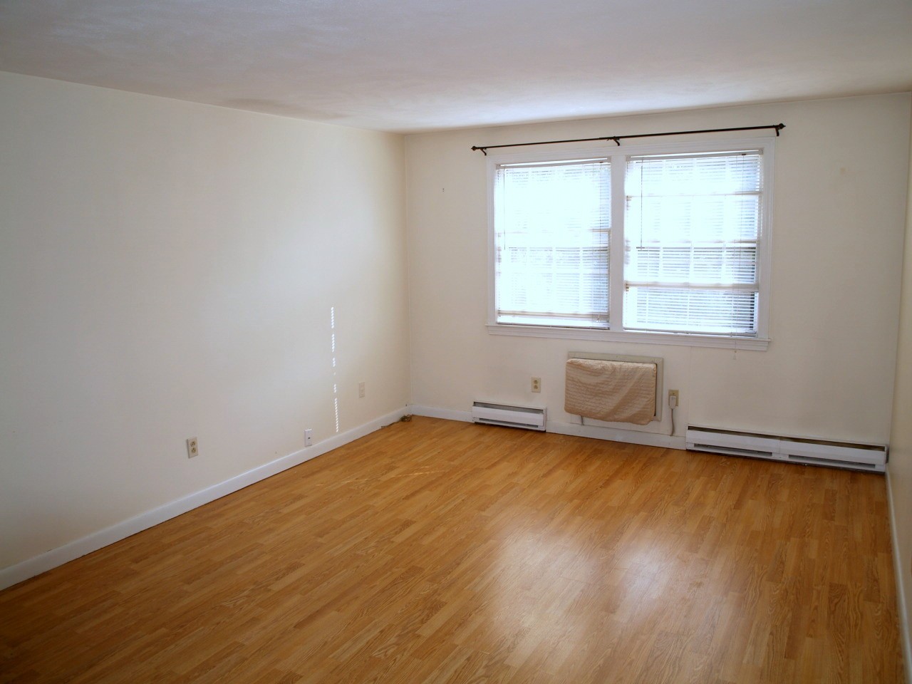 17 Sinai Circle #C-12 - Photo 4 of 9