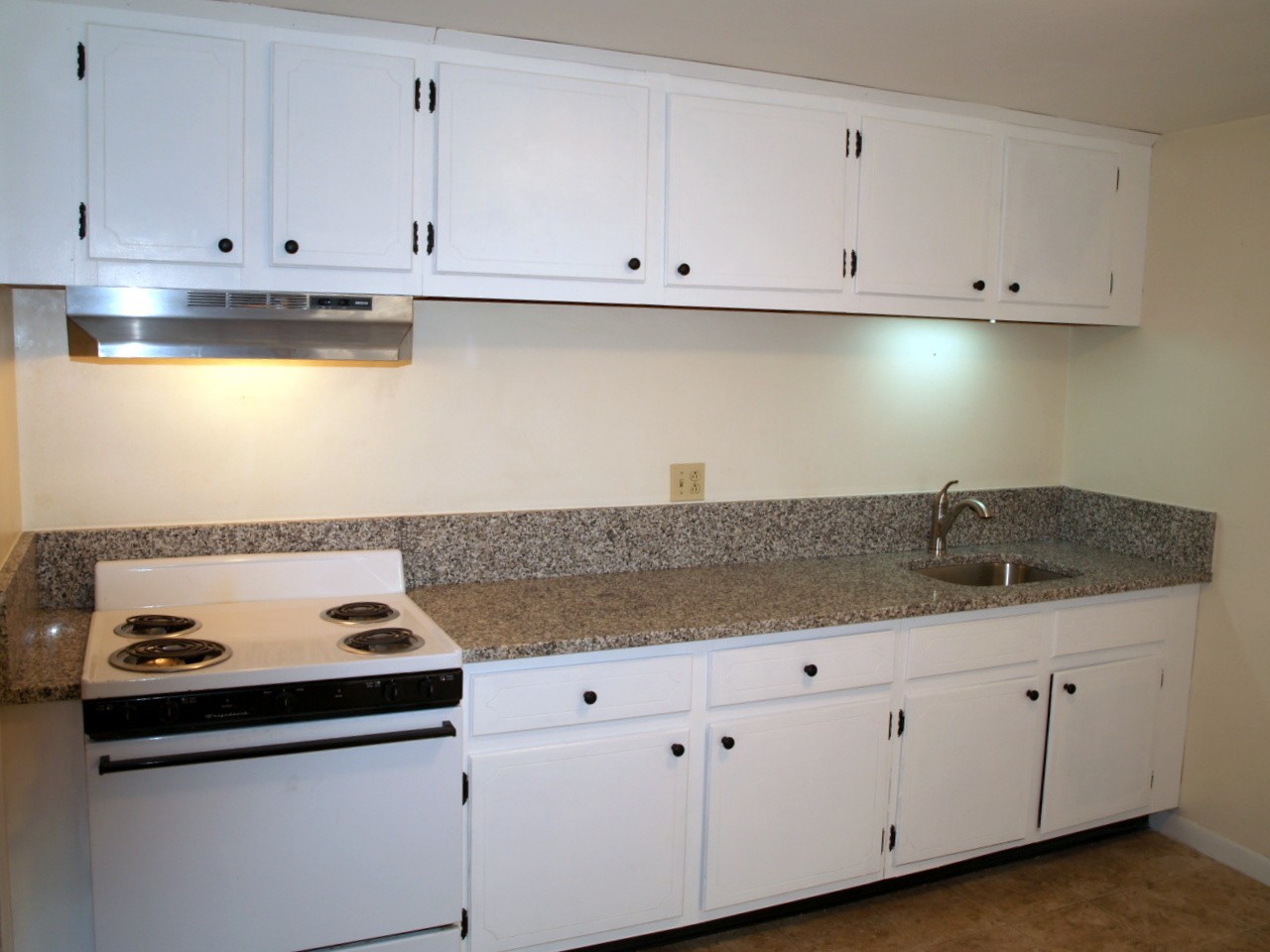 17 Sinai Circle #C-12 - Photo 2 of 9