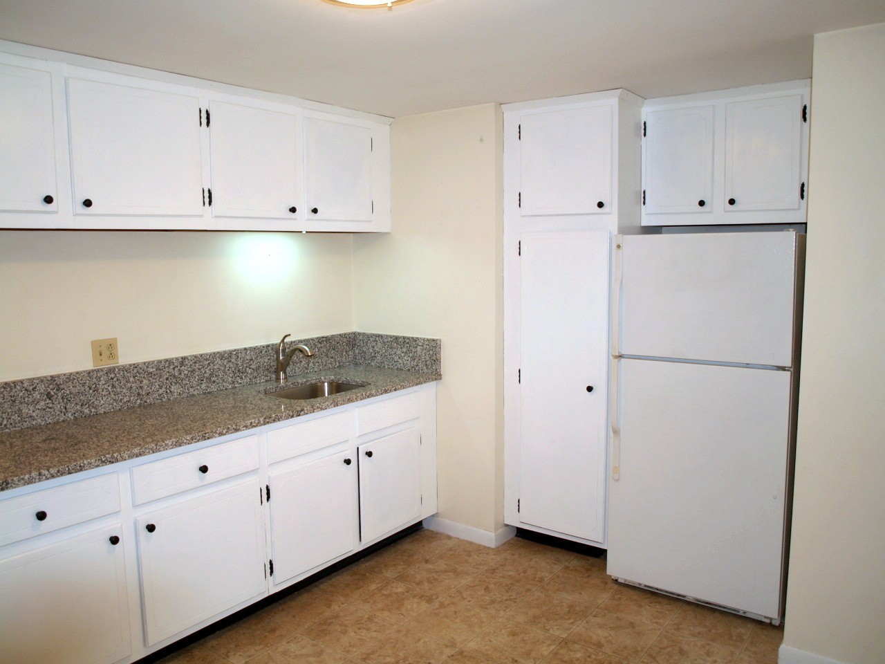 17 Sinai Circle #C-12 - Photo 3 of 9