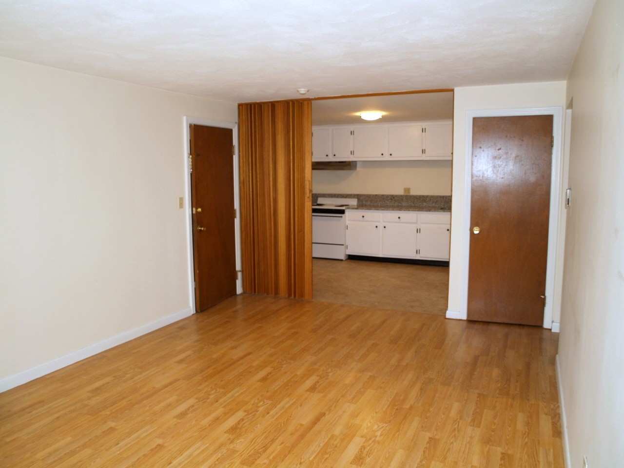 17 Sinai Circle #C-12 - Photo 5 of 9