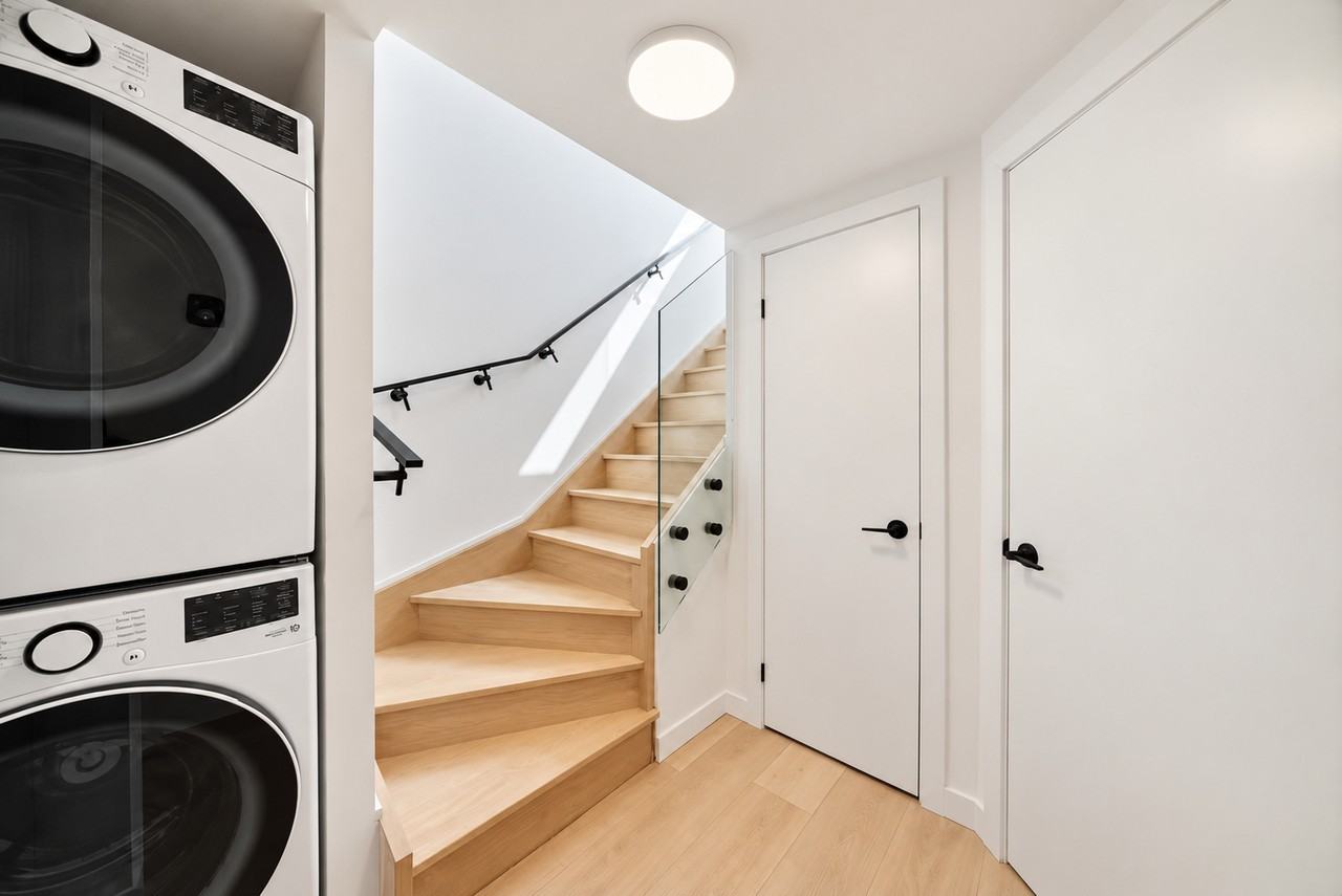 367 Howland Avenue #5 - Photo 7 of 15