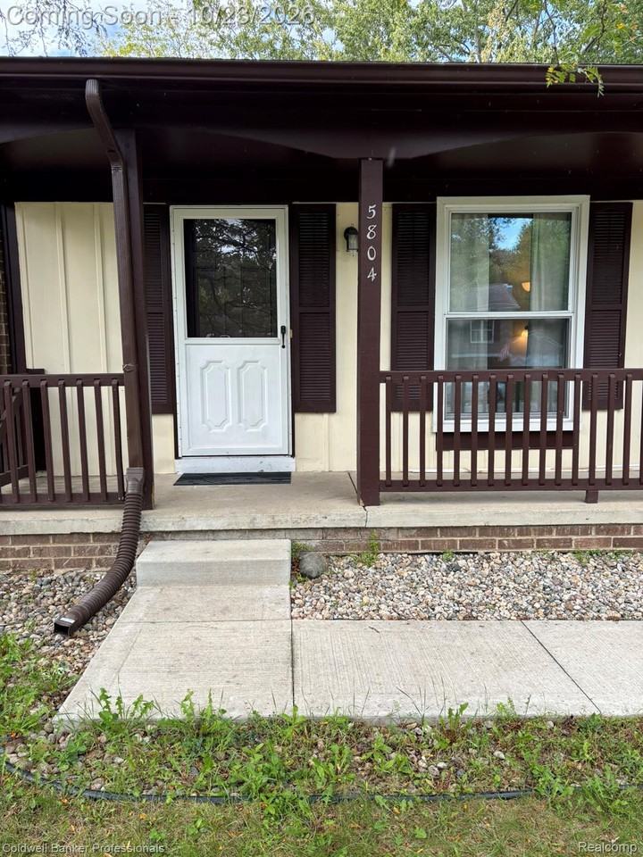 5804 Sunset Trl - Photo 2 of 10