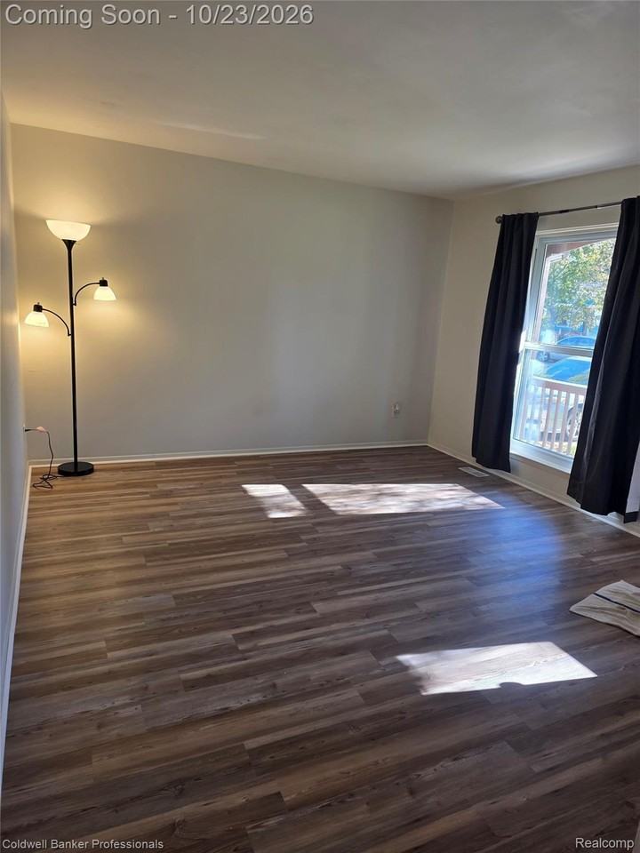 5804 Sunset Trl - Photo 5 of 10