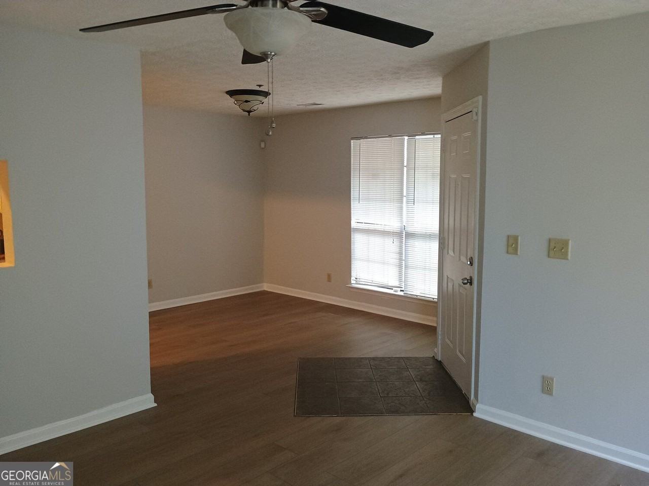 635 Windchase Ln - Photo 4 of 7