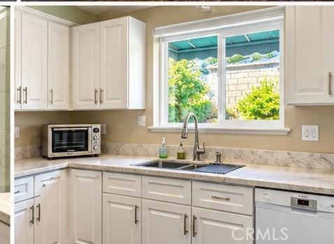 372 W Naomi Ave - Photo 6 of 12