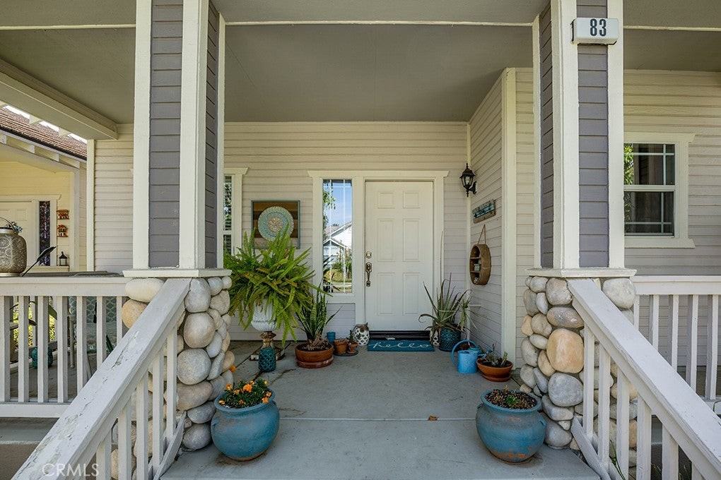 83 Orangewood Ct - Photo 2 of 21