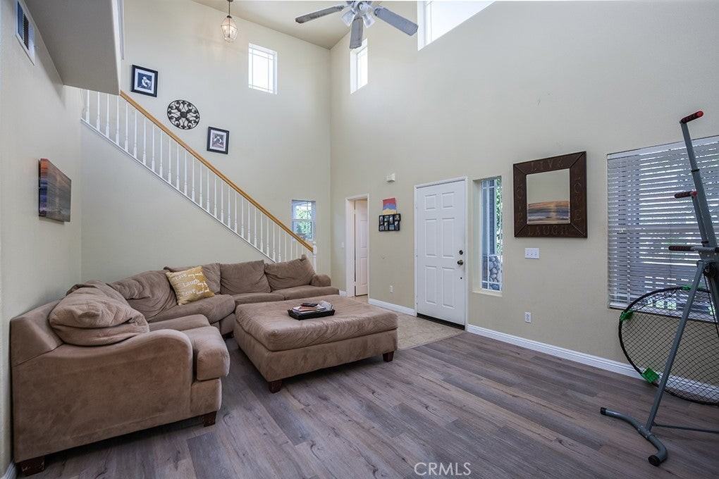 83 Orangewood Ct - Photo 5 of 21