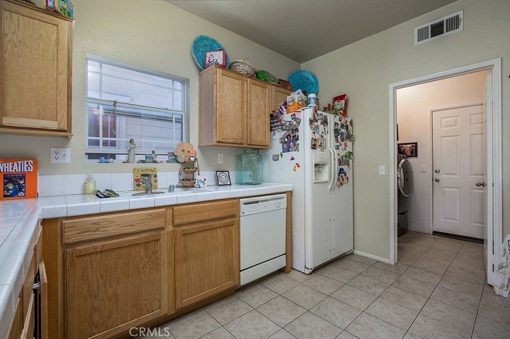 83 Orangewood Ct - Photo 7 of 21