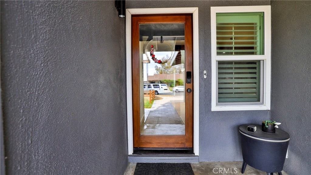10068 Fox St - Photo 6 of 42