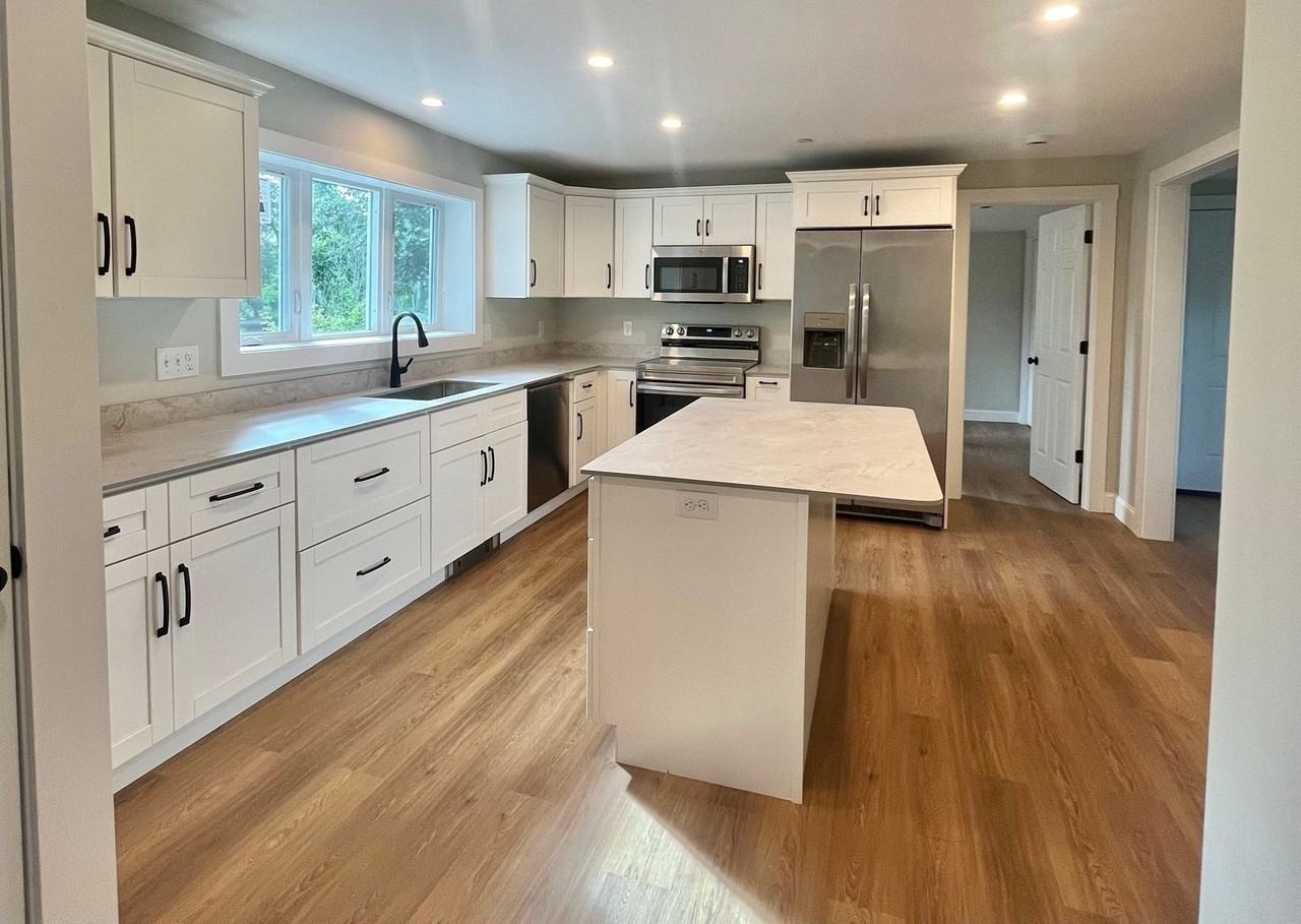 100 Main St - Photo 2 of 11