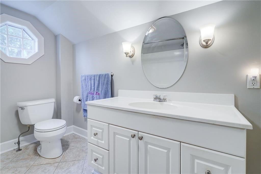 226 Stutson St - Photo 3 of 3