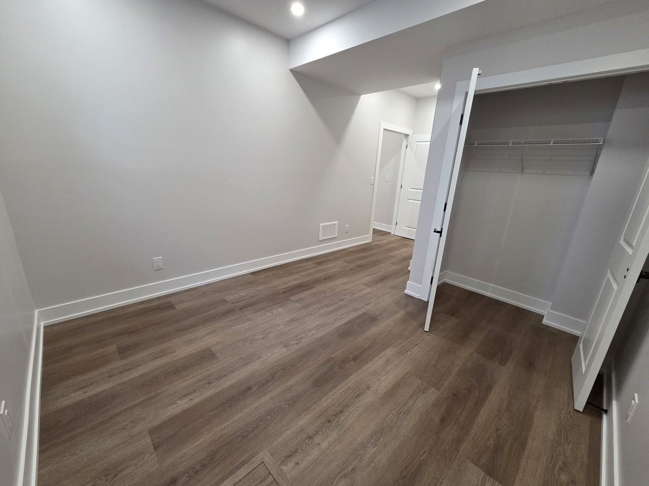 377 Askin Avenue - Photo 5 of 11